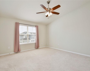 3924 Plainview Drive - Photo Thumbnail 15