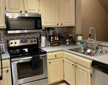 1507 Legacy Club Drive - Photo Thumbnail 5
