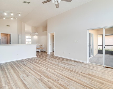 19756 Glen Elm Way - Photo Thumbnail 13