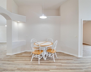19756 Glen Elm Way - Photo Thumbnail 10