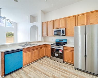 19756 Glen Elm Way - Photo Thumbnail 9