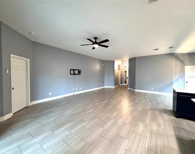 5004 Marbella Isle Drive - Photo Thumbnail 15