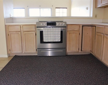 3036 Dellcrest Place - Photo Thumbnail 6