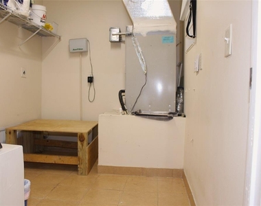 3036 Dellcrest Place - Photo Thumbnail 15