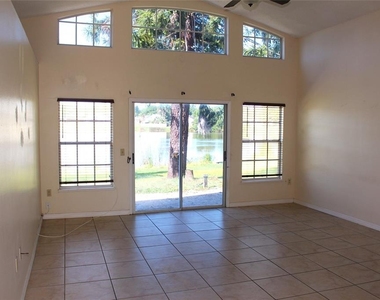 3036 Dellcrest Place - Photo Thumbnail 4
