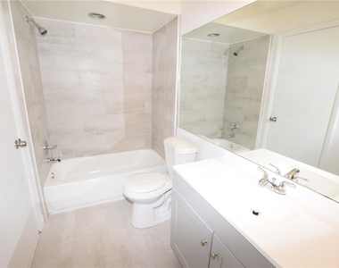 908 Sumter Street - Photo Thumbnail 14