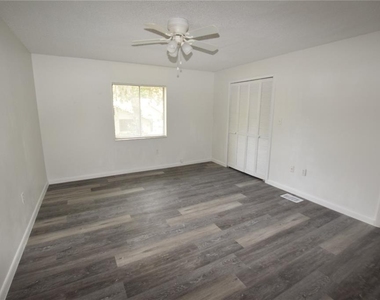 908 Sumter Street - Photo Thumbnail 24