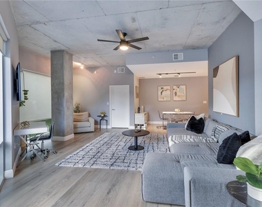 525 E Jackson Street - Photo Thumbnail 6