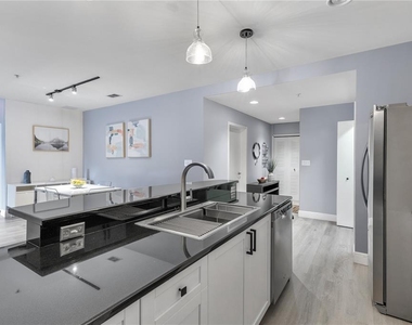 525 E Jackson Street - Photo Thumbnail 15