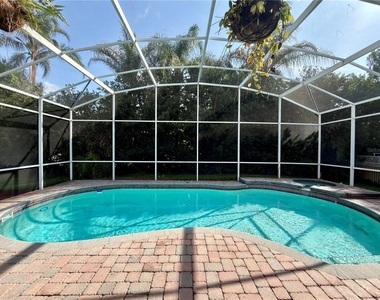 10341 Cypress Isle Court - Photo Thumbnail 5