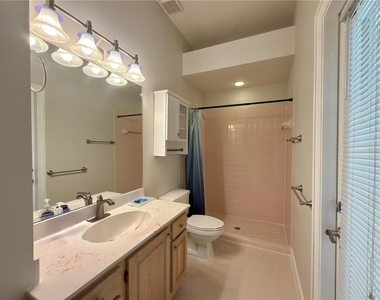 10341 Cypress Isle Court - Photo Thumbnail 28