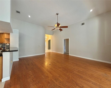 10341 Cypress Isle Court - Photo Thumbnail 12