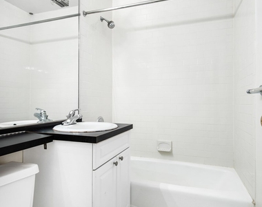 226 East 25th Street - Photo Thumbnail 4