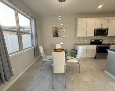 5032 Walker Street - Photo Thumbnail 10