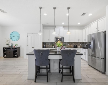 3316 Mccormick Woods Drive - Photo Thumbnail 5