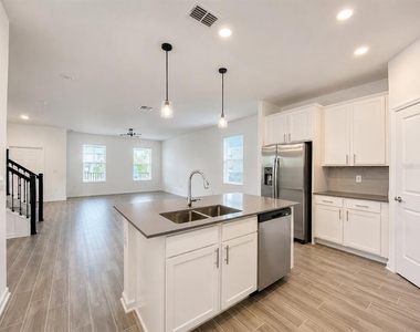 1432 Viscaya Cove Boulevard - Photo Thumbnail 7