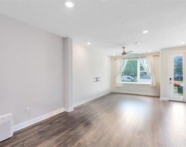 8673 Tavistock Lakes Boulevard - Photo Thumbnail 4