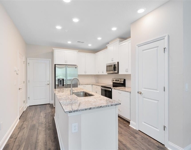 8673 Tavistock Lakes Boulevard - Photo Thumbnail 8