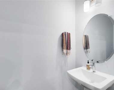 8673 Tavistock Lakes Boulevard - Photo Thumbnail 7