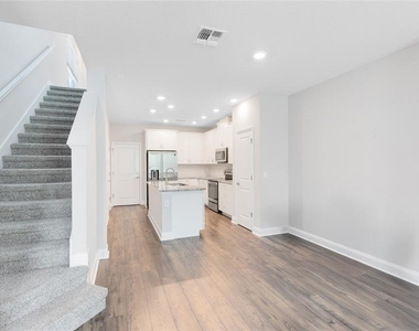 8673 Tavistock Lakes Boulevard - Photo Thumbnail 2