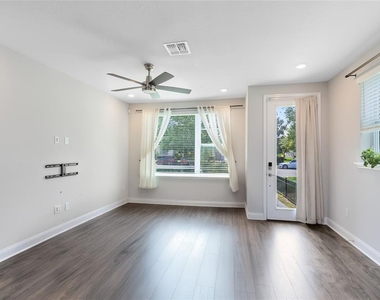 8673 Tavistock Lakes Boulevard - Photo Thumbnail 5