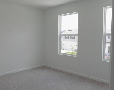 6433 Domizio Drive - Photo Thumbnail 19