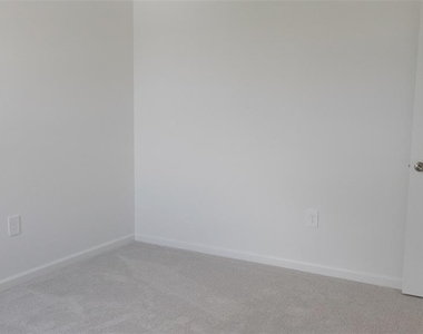 6433 Domizio Drive - Photo Thumbnail 13