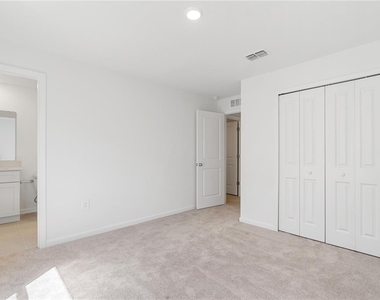 4814 Yellow Elder Way - Photo Thumbnail 9