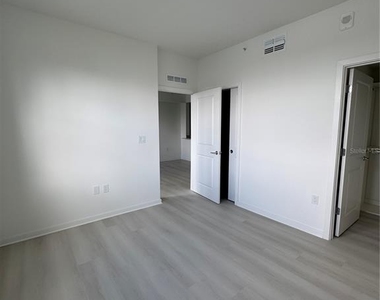5579 Millenia Park Boulevard - Photo Thumbnail 13
