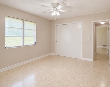 1675 De Leon Street - Photo Thumbnail 12