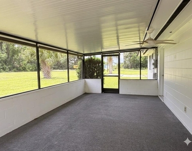 1675 De Leon Street - Photo Thumbnail 17