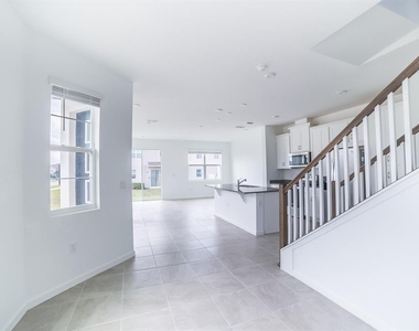 9095 Beach Tea Way - Photo Thumbnail 10