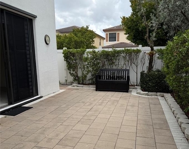 10306 W 33rd Lane - Photo Thumbnail 4