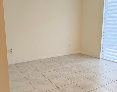 10306 W 33rd Lane - Photo Thumbnail 13
