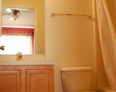 423 Wilton Circle - Photo Thumbnail 16