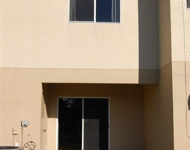 423 Wilton Circle - Photo Thumbnail 17