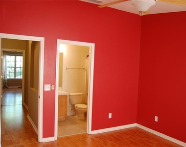 423 Wilton Circle - Photo Thumbnail 15