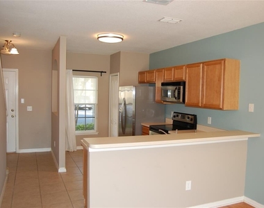 423 Wilton Circle - Photo Thumbnail 3