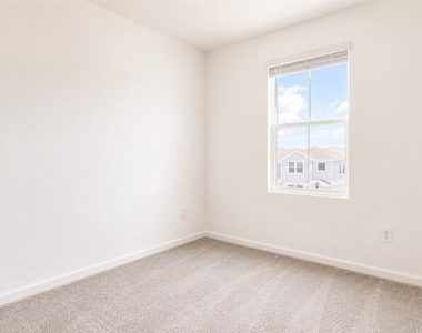 6069 Zen Way - Photo Thumbnail 26