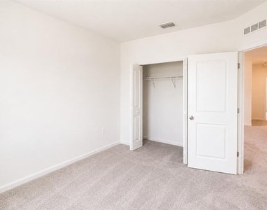6069 Zen Way - Photo Thumbnail 28