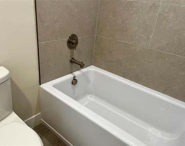 1427 Serendipity Lane - Photo Thumbnail 15