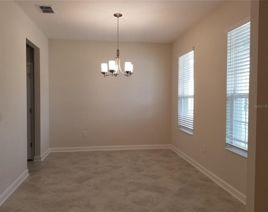 11142 Longleaf Woods Drive - Photo Thumbnail 4