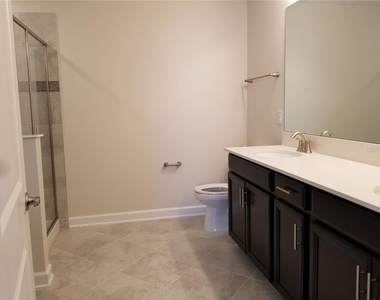 11142 Longleaf Woods Drive - Photo Thumbnail 7