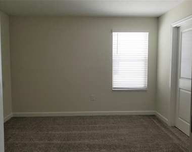 11142 Longleaf Woods Drive - Photo Thumbnail 9