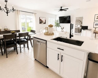1322 Inkberry Circle - Photo Thumbnail 16