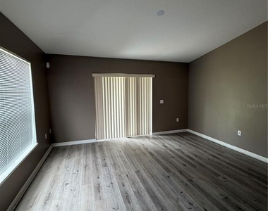 5539 Sycamore Canyon Drive - Photo Thumbnail 7