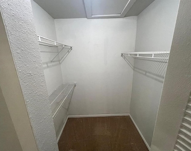 4708 Walden Circle - Photo Thumbnail 12