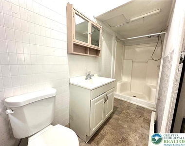268 Avenue A - Photo Thumbnail 11