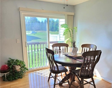 17 Red Rose Lane - Photo Thumbnail 4