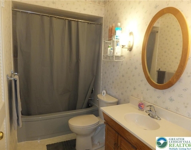 1264 California Avenue - Photo Thumbnail 16
